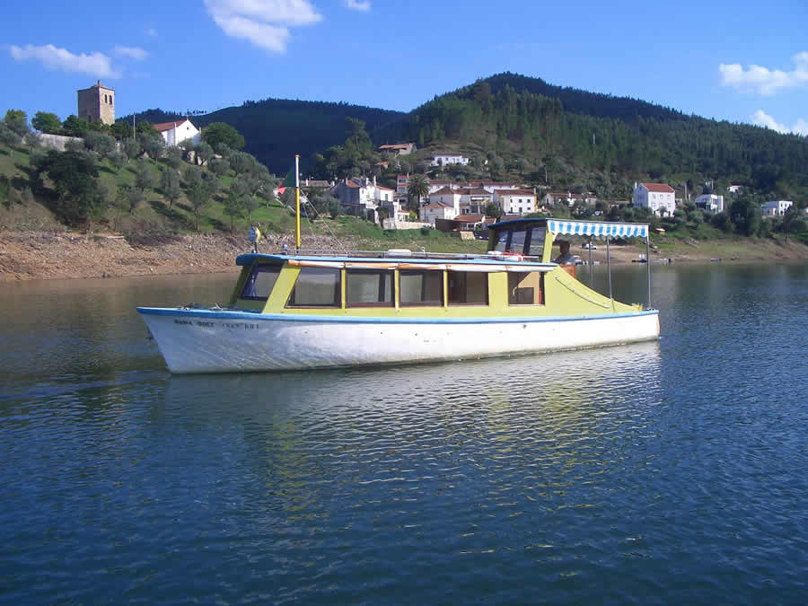 Barco Turístico Maria Odete
